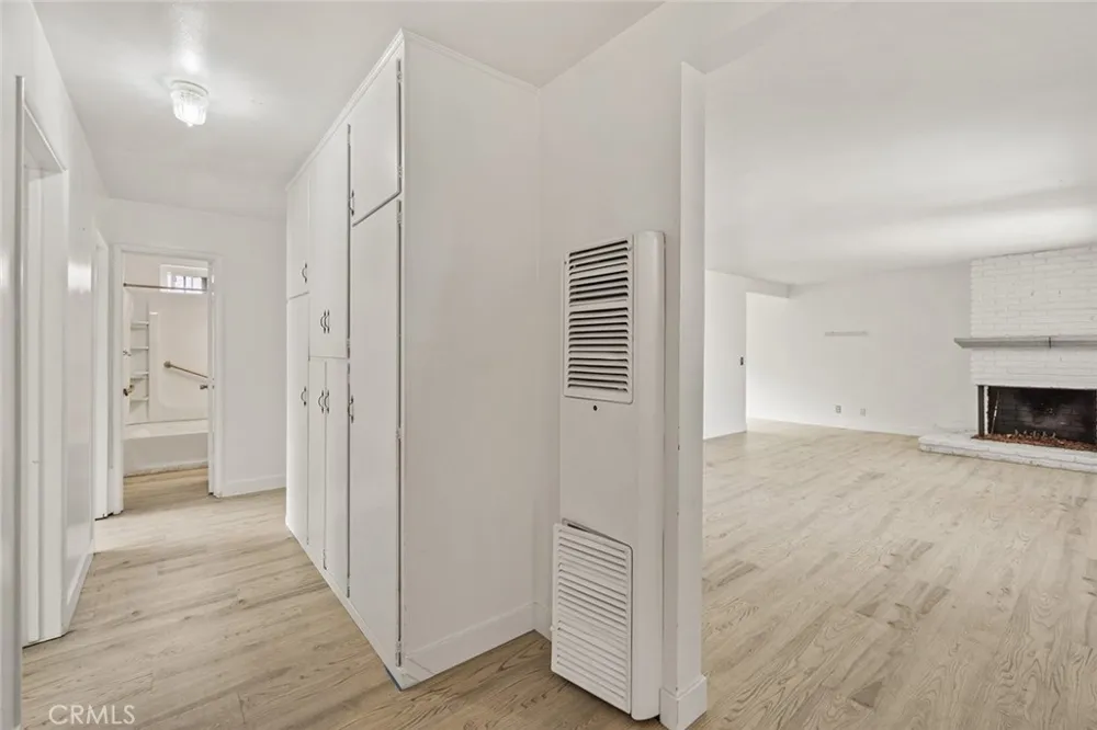1950 Anaheim Costa Mesa, CA 92627