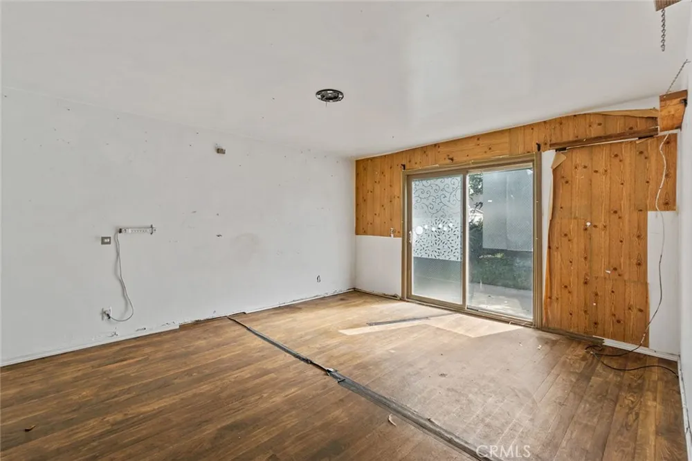 1950 Anaheim Costa Mesa, CA 92627