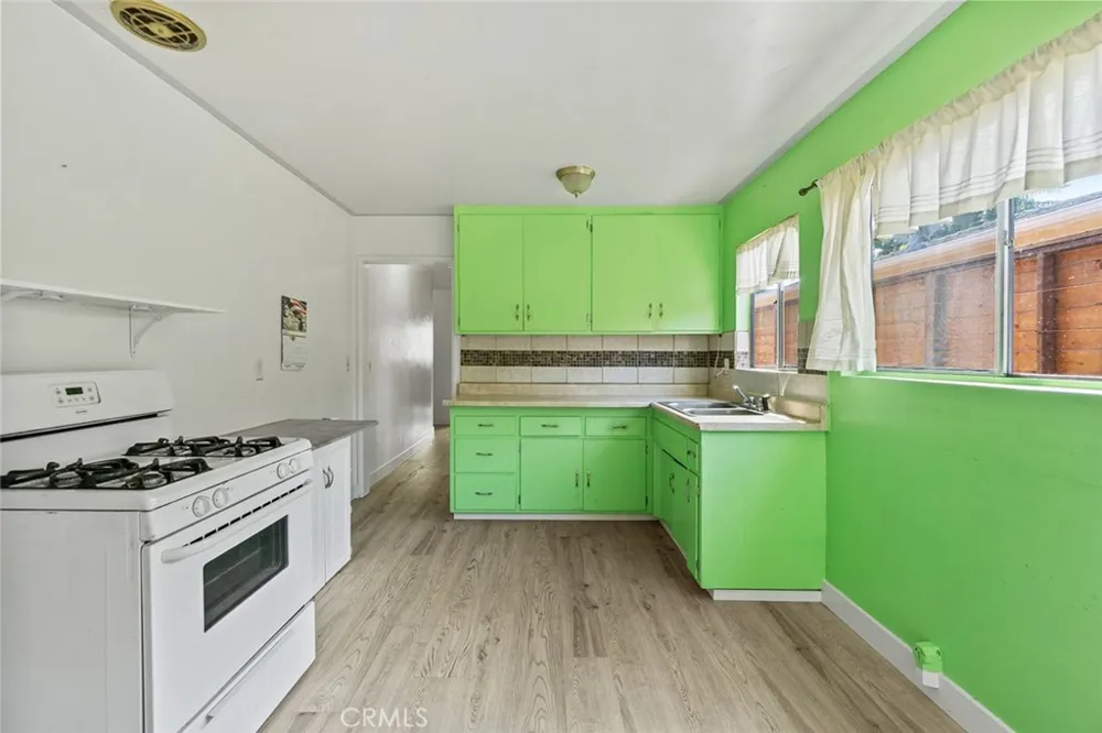 1950 Anaheim Costa Mesa, CA 92627