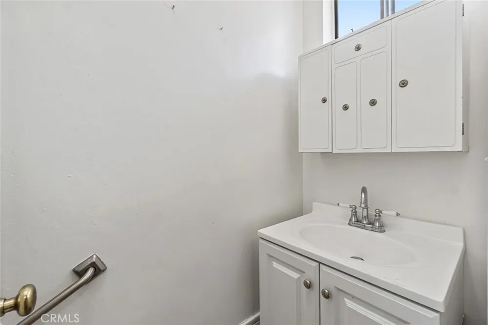 1950 Anaheim Costa Mesa, CA 92627
