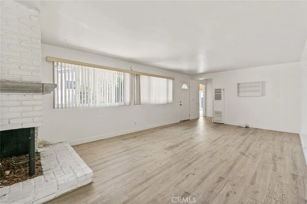 1950 Anaheim Costa Mesa, CA 92627