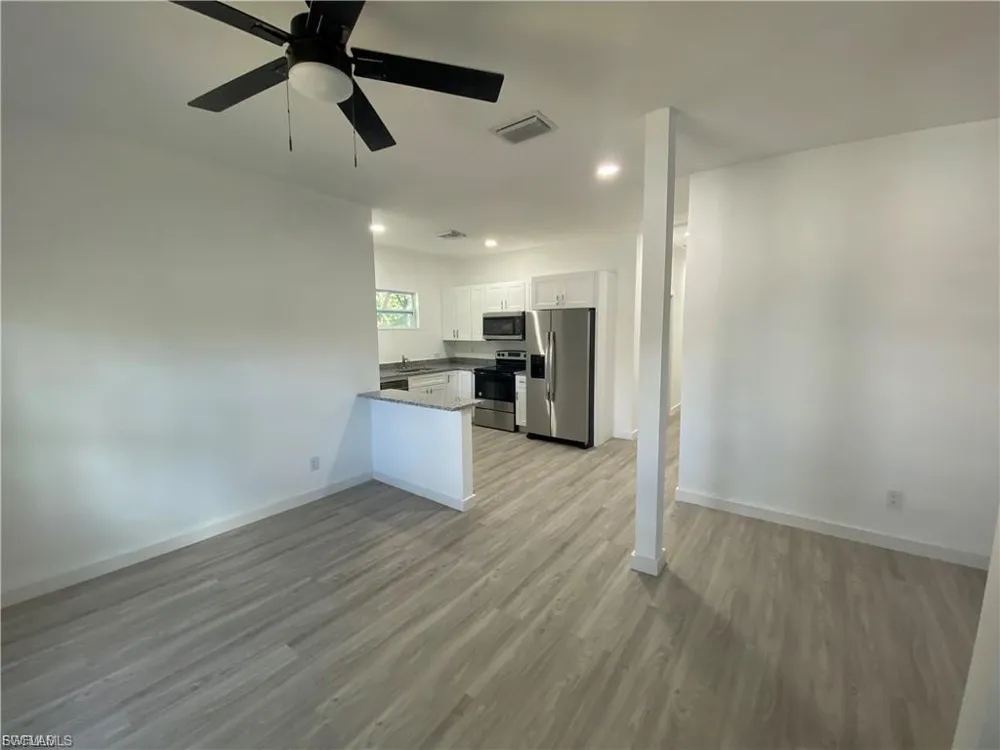 2371 Lafayette Street Fort Myers, FL 33901