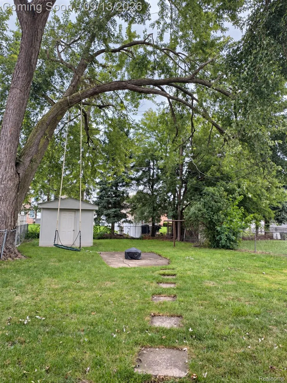 820 Cloverlawn Boulevard Lincoln Park City, MI 48146