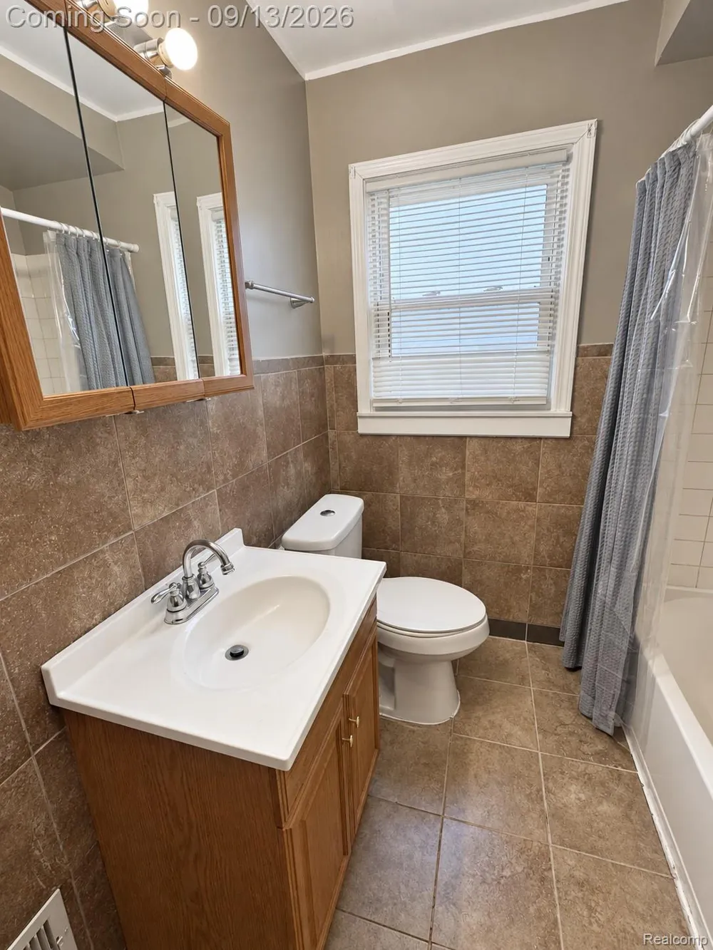 820 Cloverlawn Boulevard Lincoln Park City, MI 48146