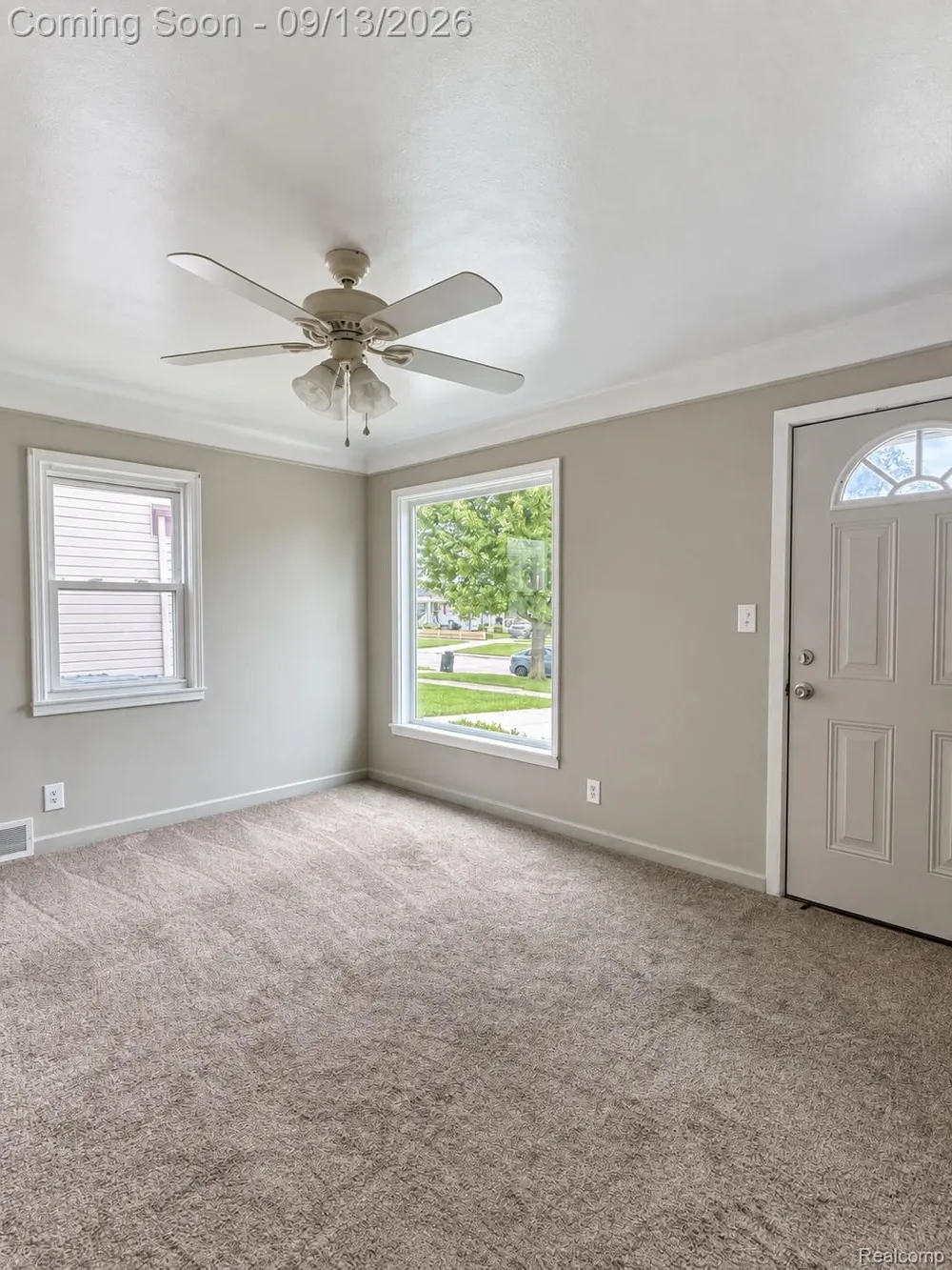 820 Cloverlawn Boulevard Lincoln Park City, MI 48146