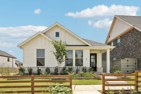 8721 Lacey Oak Drive