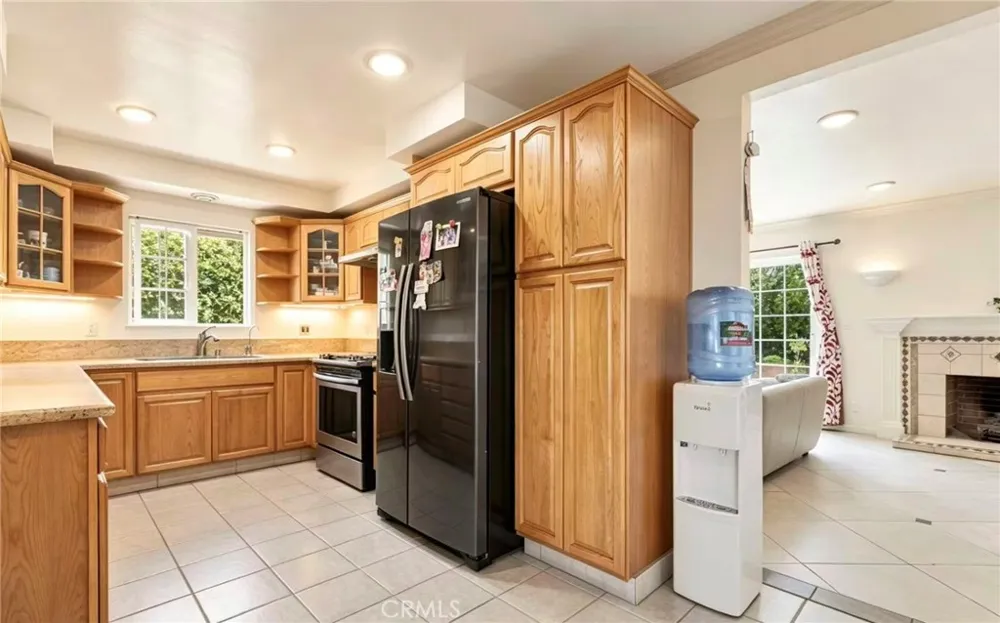 15102 starboard Garden Grove, CA 92843