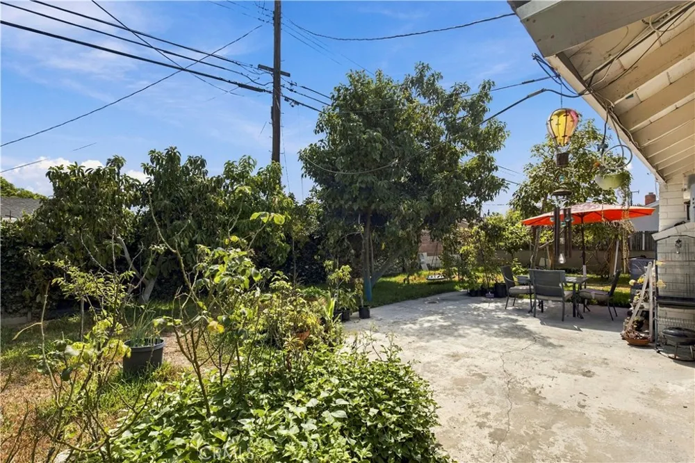 15102 starboard Garden Grove, CA 92843
