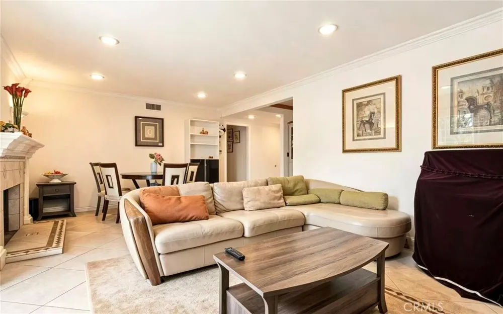 15102 starboard Garden Grove, CA 92843