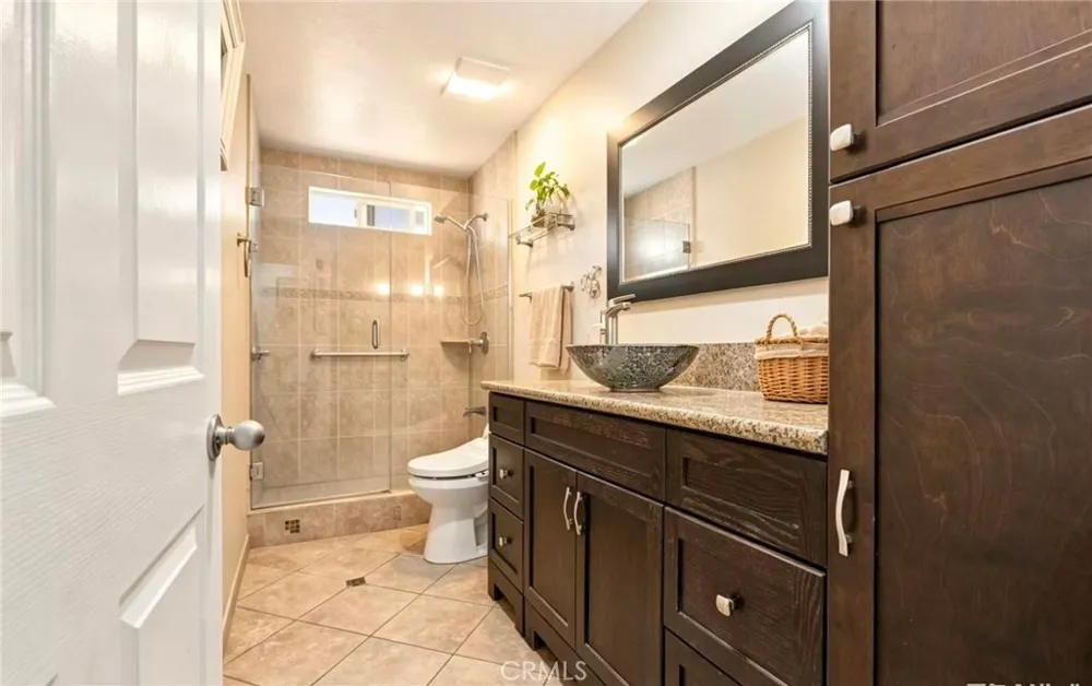 15102 starboard Garden Grove, CA 92843