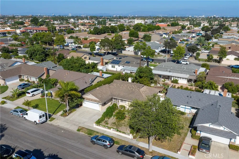 15102 starboard Garden Grove, CA 92843