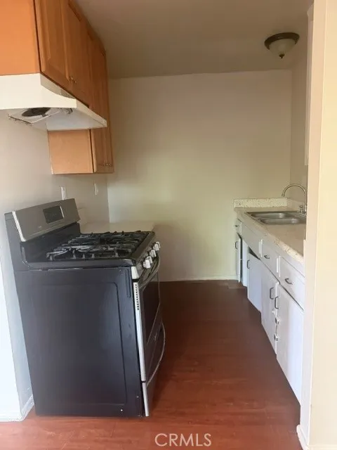 1245 W 10 Corona, CA 92882
