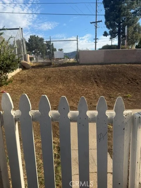 1245 W 10 Corona, CA 92882
