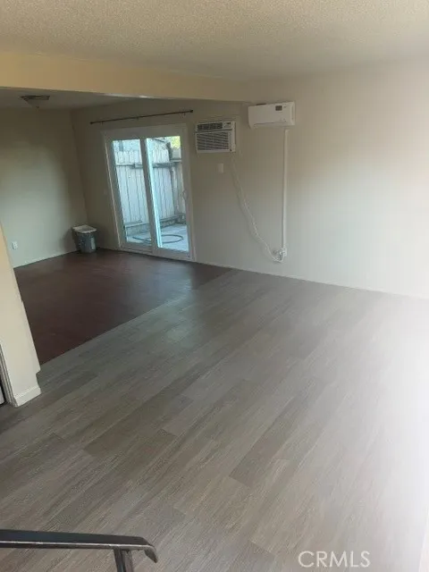 1245 W 10 Corona, CA 92882