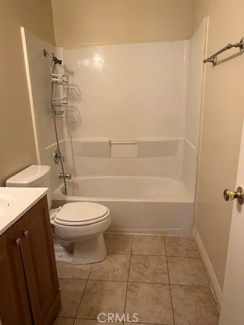 1245 W 10 Corona, CA 92882