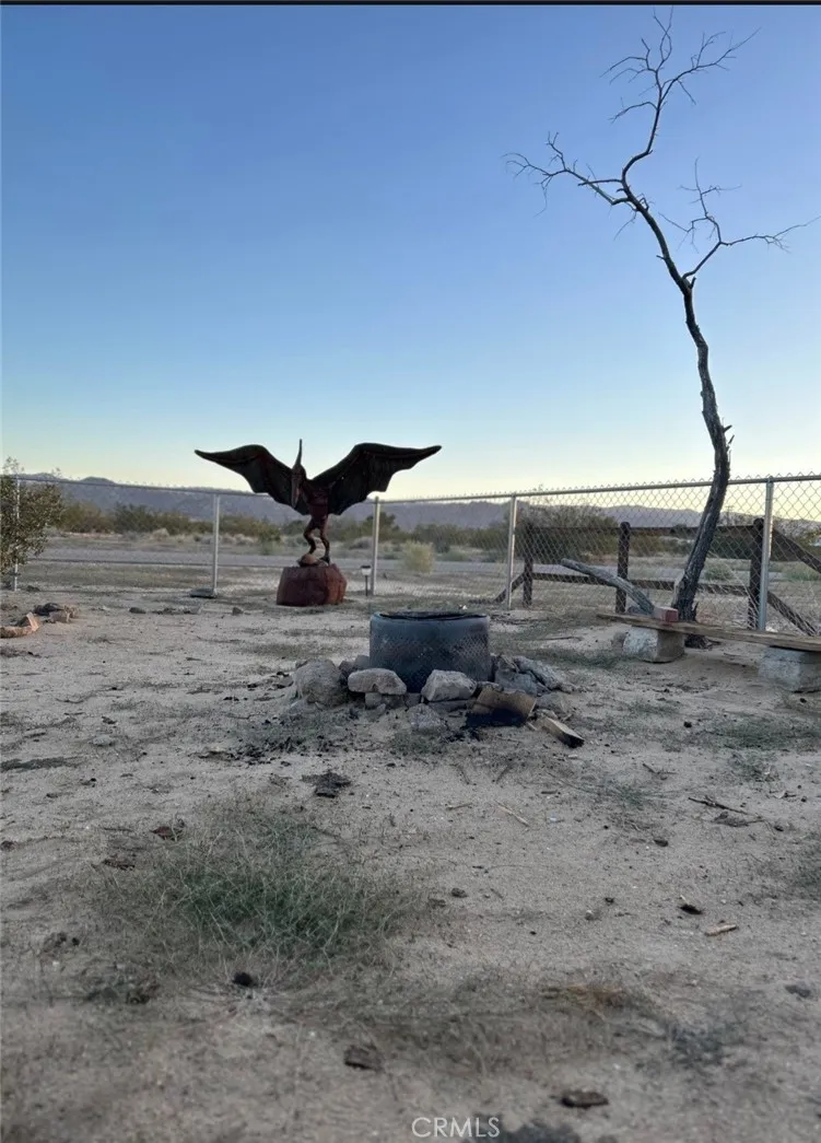 65076 E Broadway Joshua Tree, CA 92252