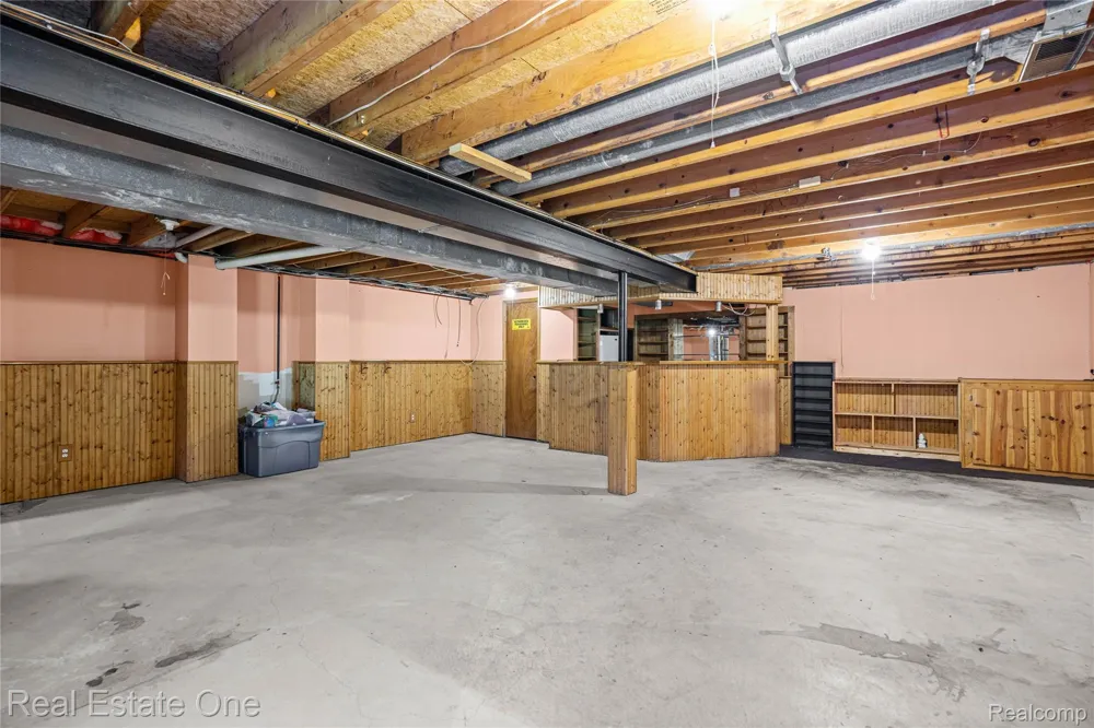 6159 Bay Court Waterford Charter Township, MI 48327