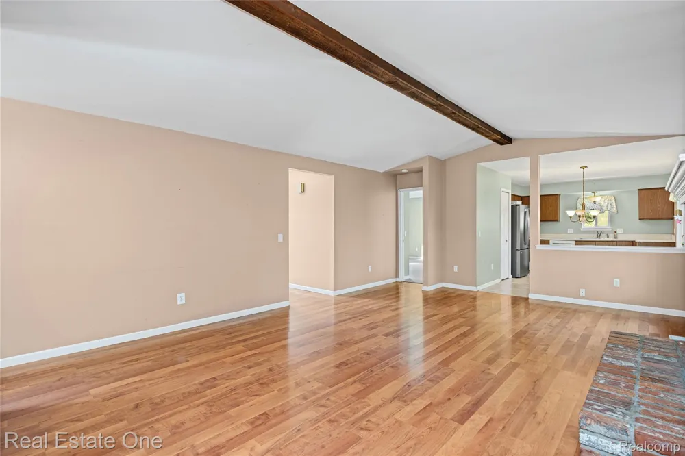 6159 Bay Court Waterford Charter Township, MI 48327