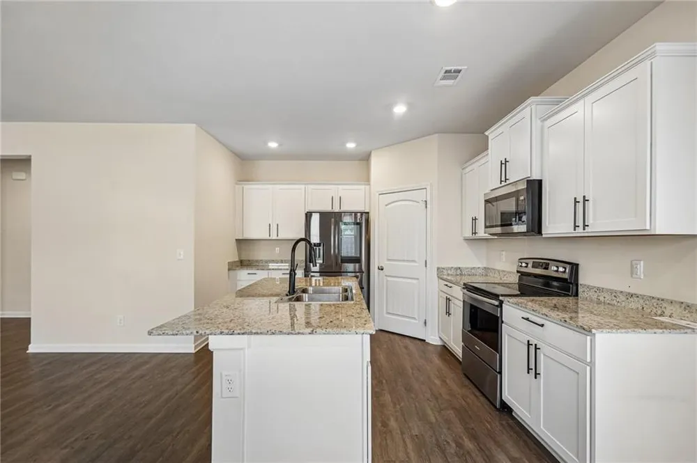 5184 Barberry Avenue Oakwood, GA 30566