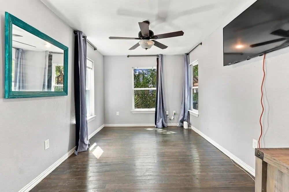 2612 Idaho Avenue Dallas, TX 75216