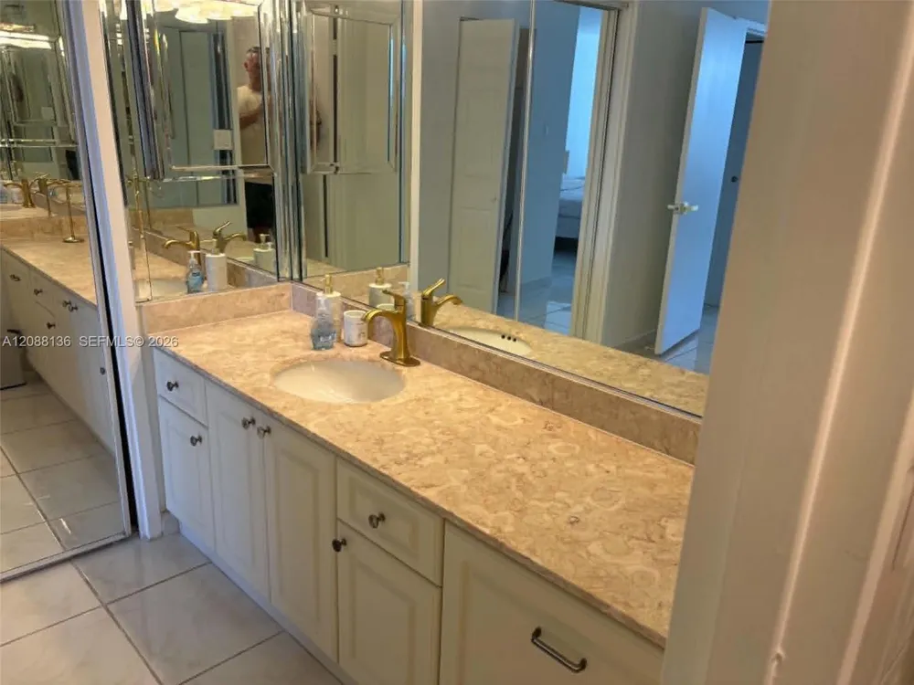 3725 S Ocean Dr #306 Hollywood, FL 33019