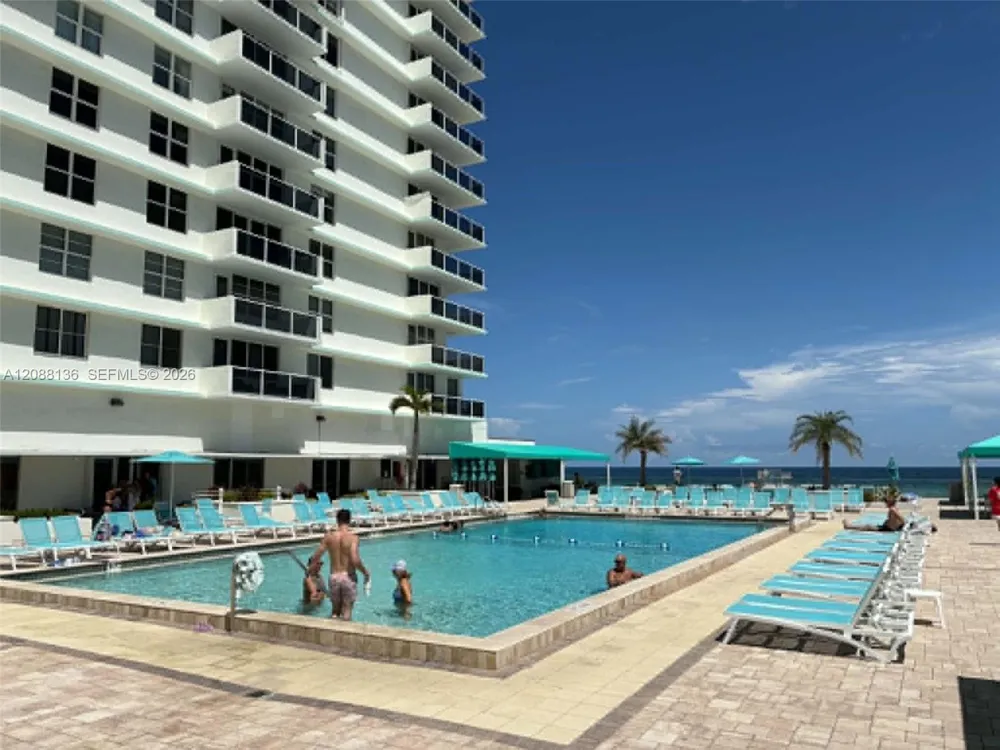 3725 S Ocean Dr #306 Hollywood, FL 33019