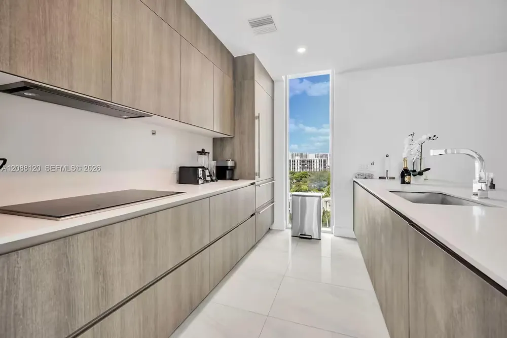 17550 Collins Ave #801 Sunny Isles Beach, FL 33160