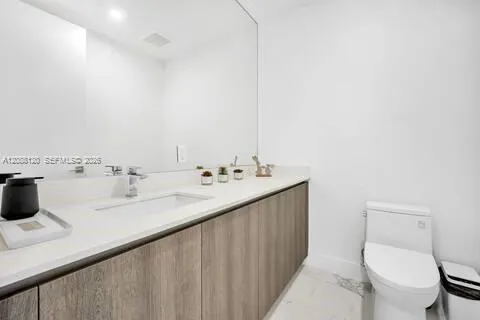 17550 Collins Ave #801 Sunny Isles Beach, FL 33160