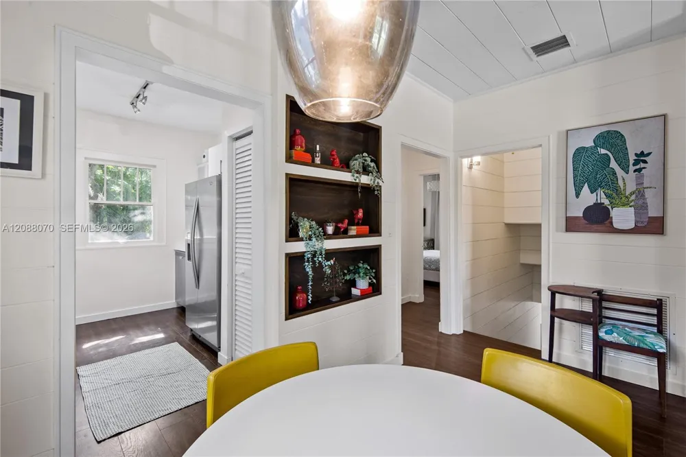 743 NW 9th Ave #2 Miami, FL 33136