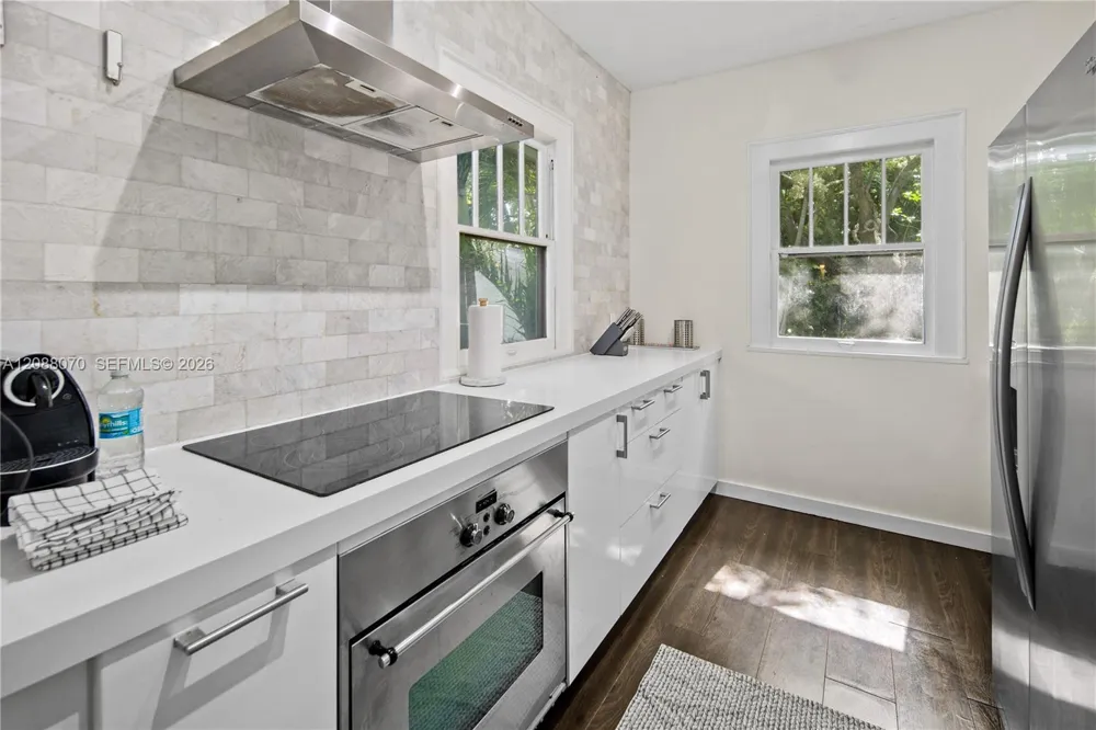 743 NW 9th Ave #2 Miami, FL 33136