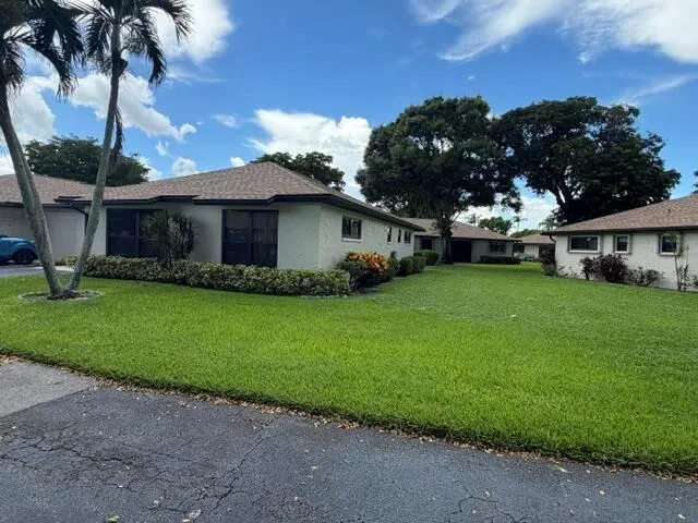 4695 ROBINWOOD PLACE #B Boynton Beach, FL 33436
