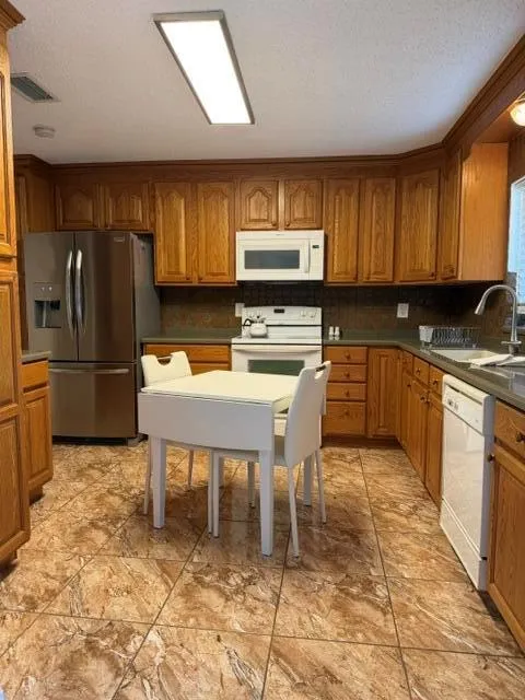 4695 ROBINWOOD PLACE #B Boynton Beach, FL 33436