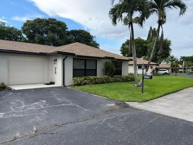 4695 ROBINWOOD PLACE #B Boynton Beach, FL 33436