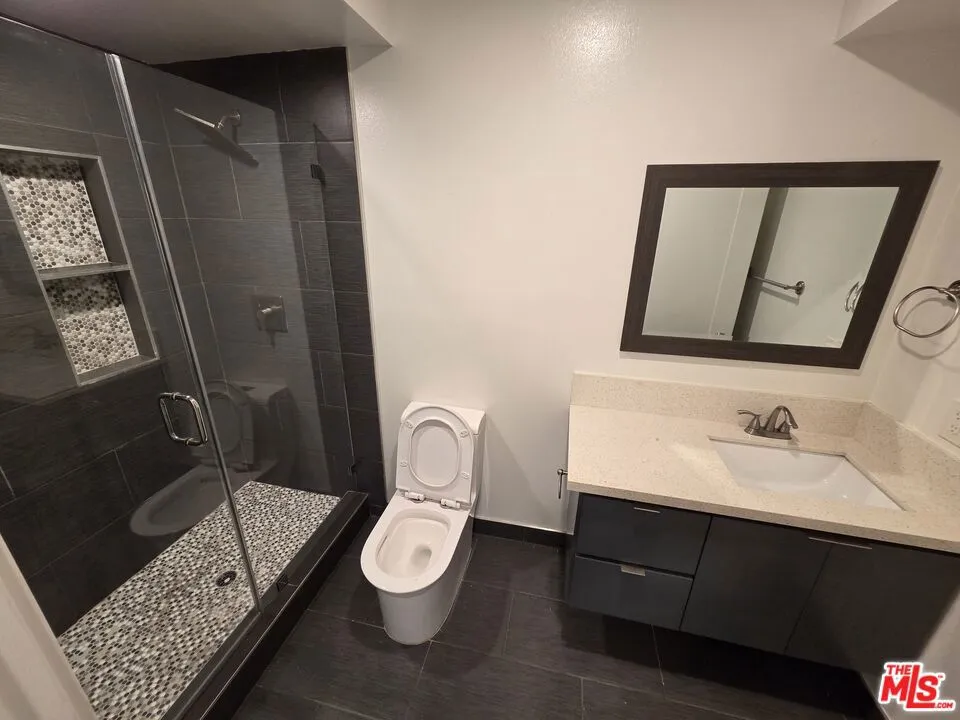 1255 Kingsley Drive Los Angeles, CA 90029
