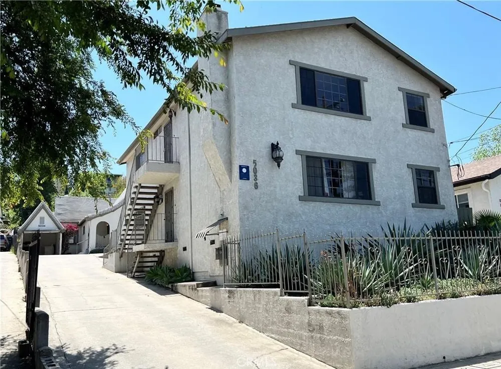 5034 Templeton #B El Sereno, CA 90032