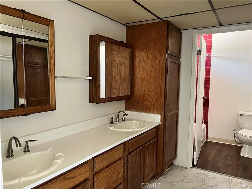 5034 Templeton #B El Sereno, CA 90032