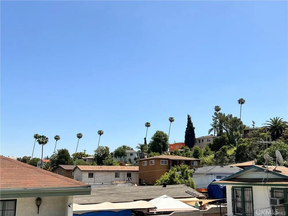 5034 Templeton #B El Sereno, CA 90032