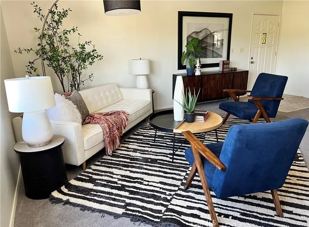 5034 Templeton #B El Sereno, CA 90032