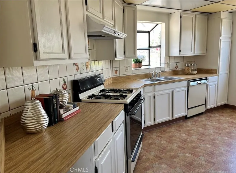 5034 Templeton #B El Sereno, CA 90032