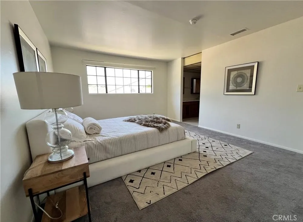 5034 Templeton #B El Sereno, CA 90032