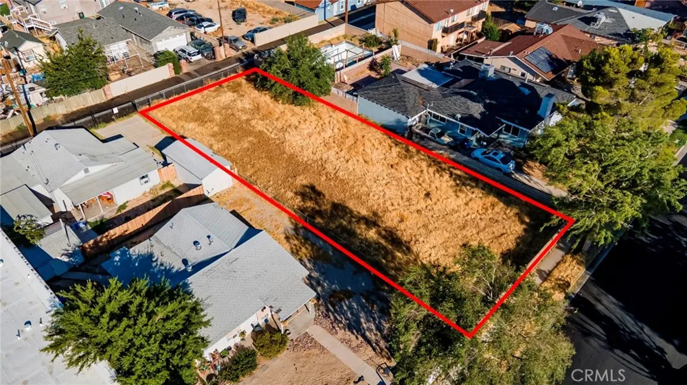 Cedar Ave Vic Milling St Lancaster, CA 93534