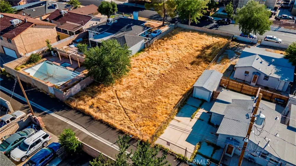 Cedar Ave Vic Milling St Lancaster, CA 93534