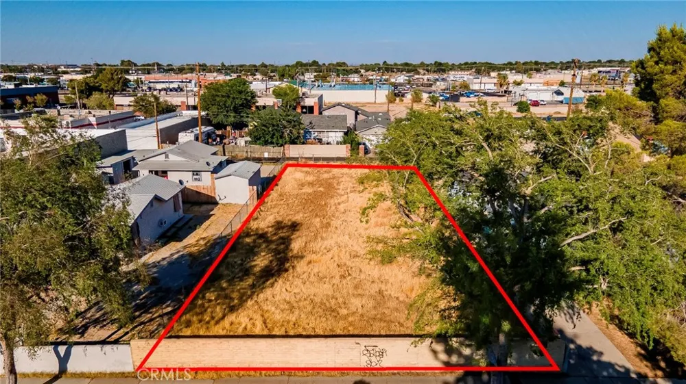 Cedar Ave Vic Milling St Lancaster, CA 93534