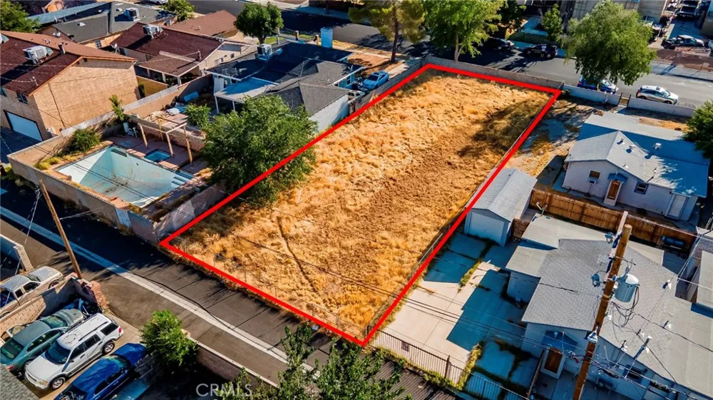 Cedar Ave Vic Milling St Lancaster, CA 93534
