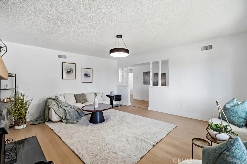 8605 Longden Avenue San Gabriel, CA 91775