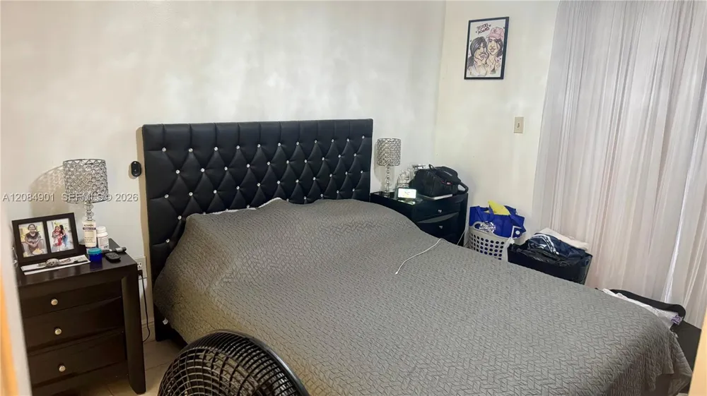 2710 W 76th St #208 Hialeah, FL 33016