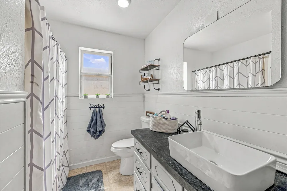 108 Vicksburg Drive Comanche, TX 76442
