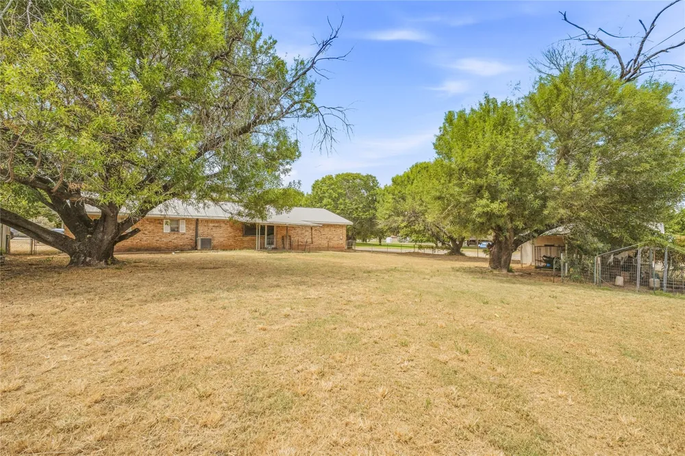 108 Vicksburg Drive Comanche, TX 76442