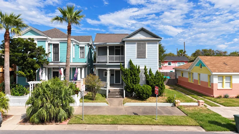 1820 Avenue O Galveston, TX 77550