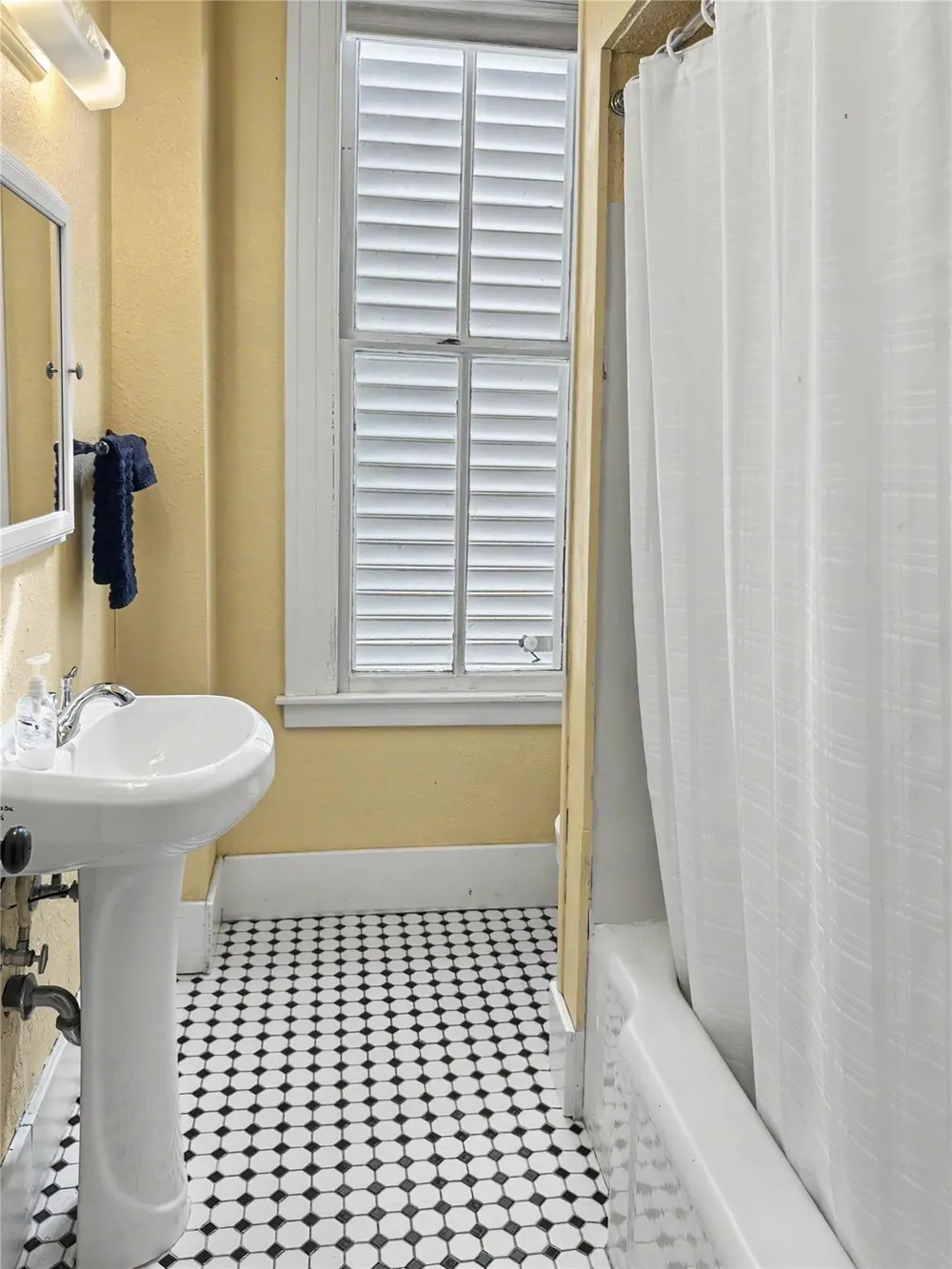 1820 Avenue O Galveston, TX 77550